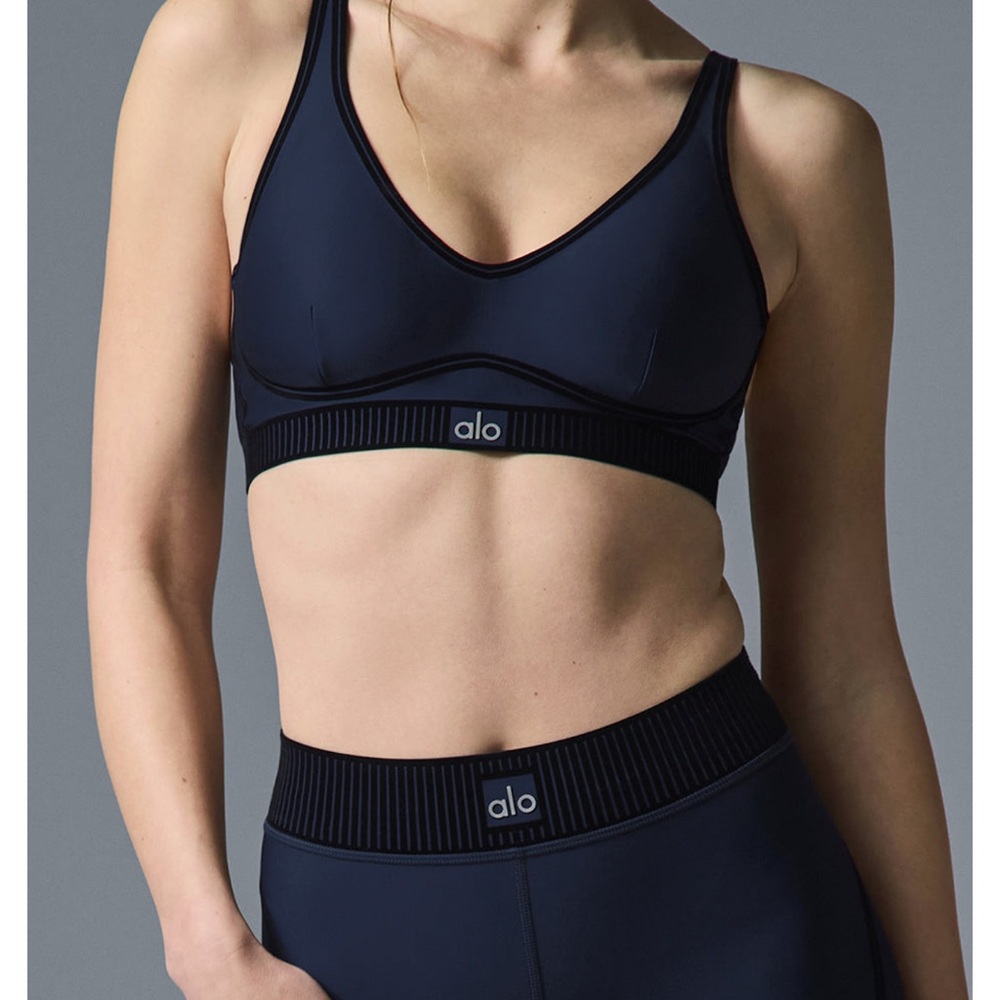 ALO Airlift Line Up Bra - Navy